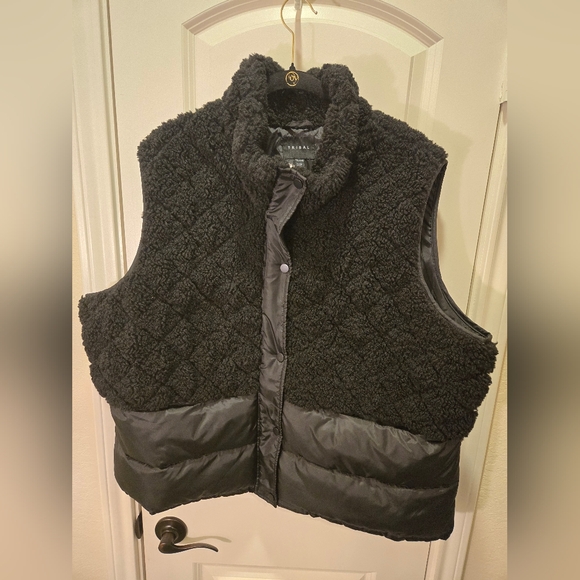 Tribal Winter Vest - Picture 4 of 7